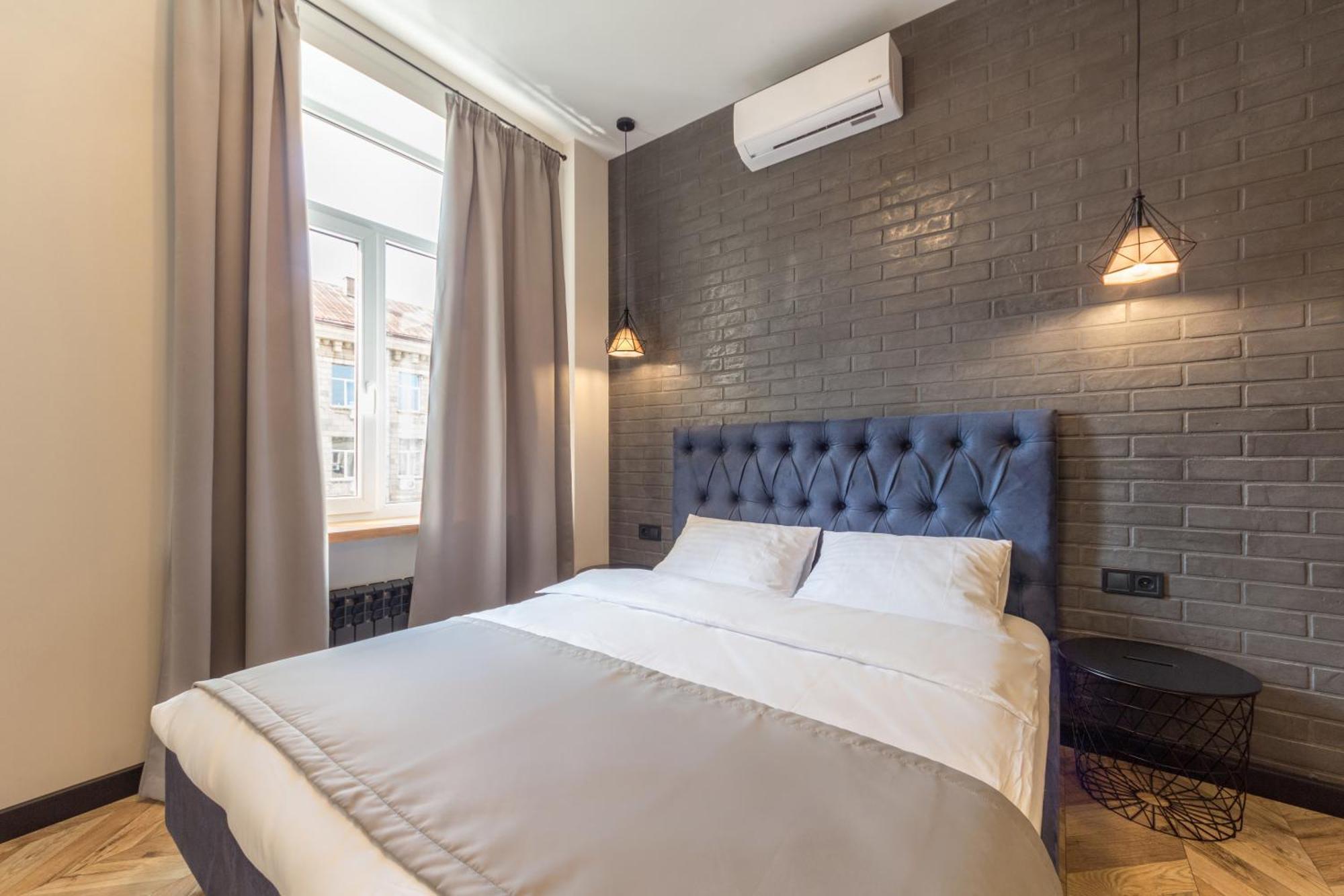 Self Check-In Apartments Maidan Area Kyiv Exterior photo