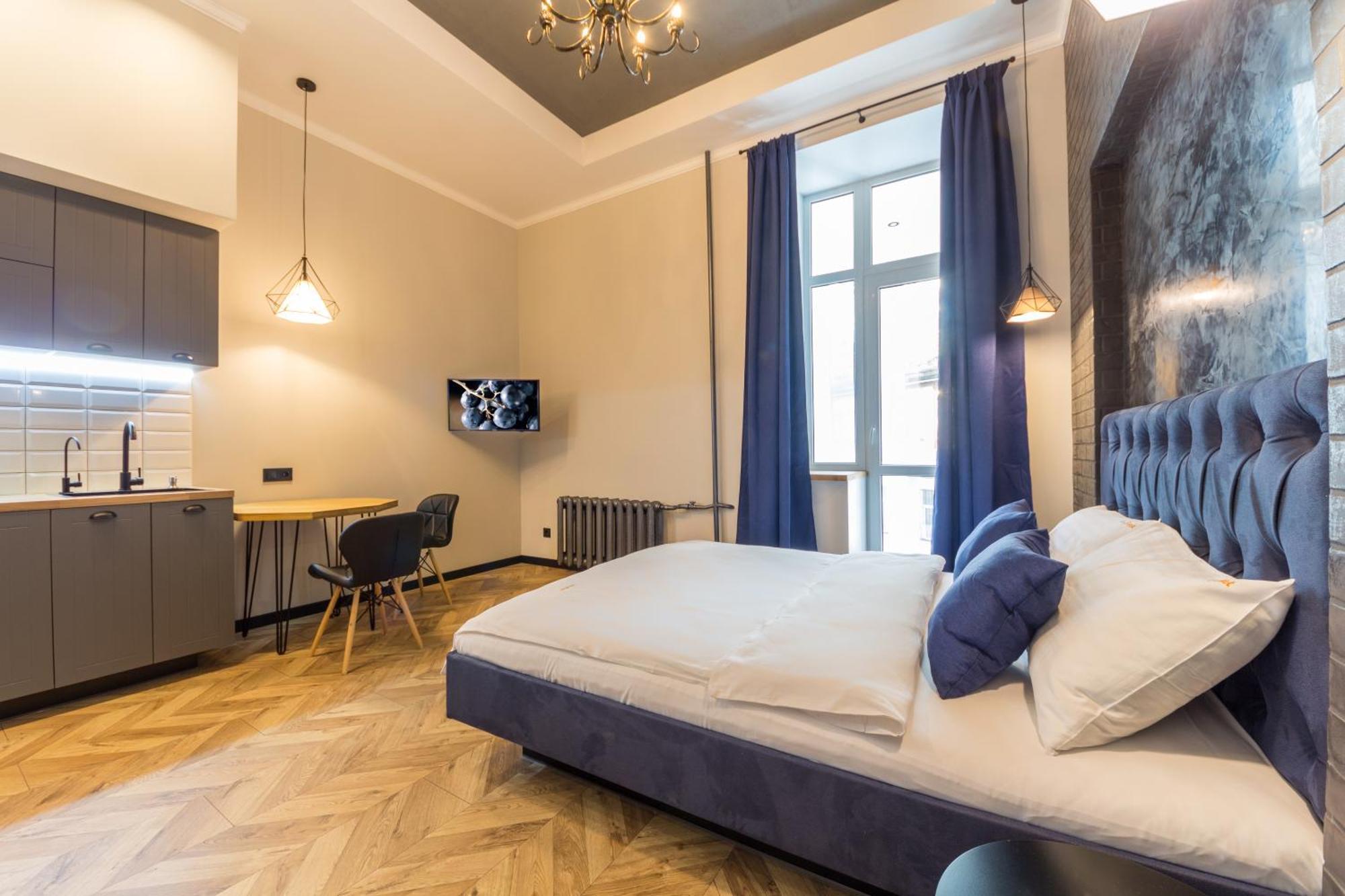 Self Check-In Apartments Maidan Area Kyiv Exterior photo