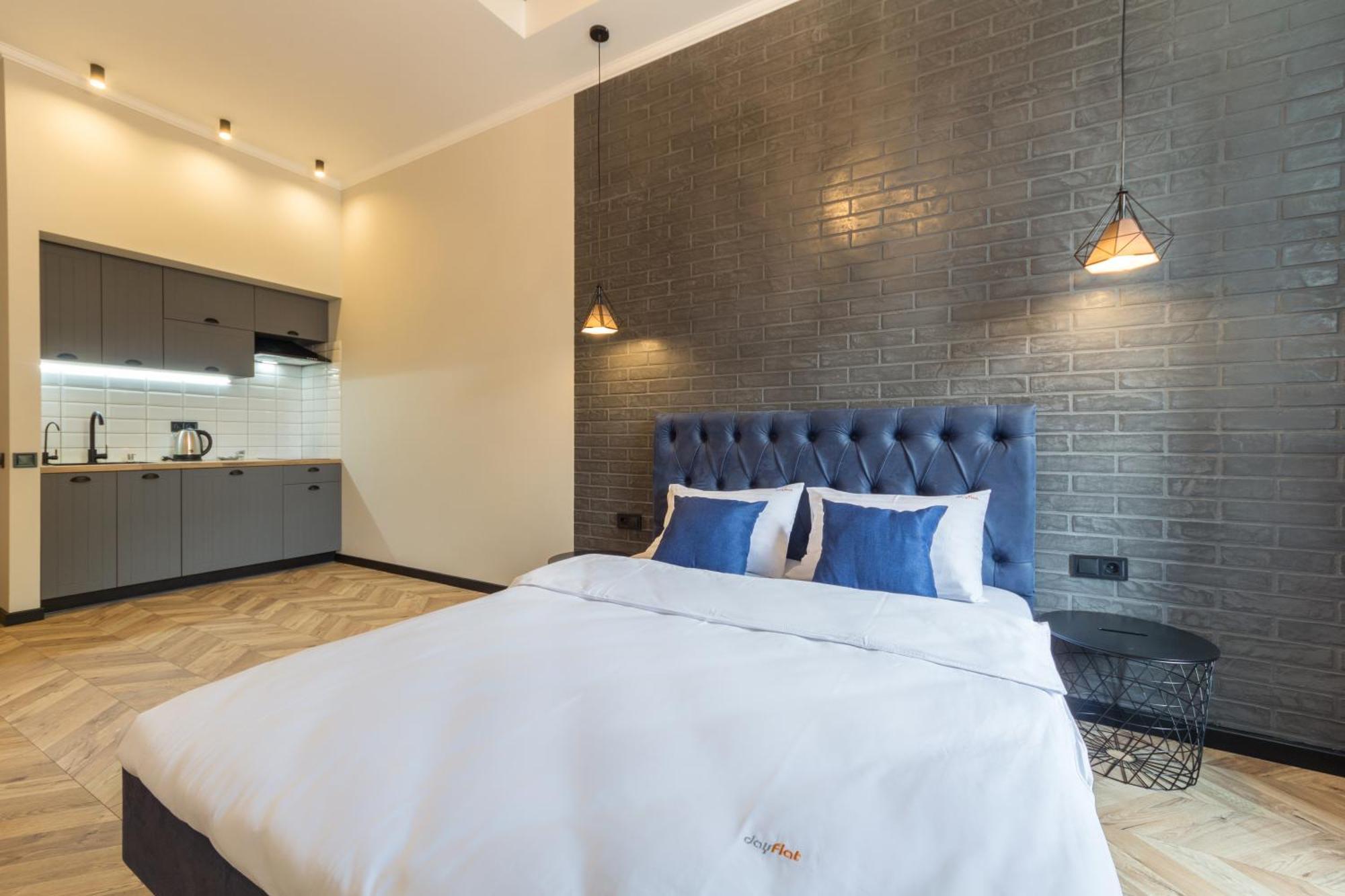Self Check-In Apartments Maidan Area Kyiv Room photo